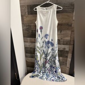 NWT Mislook | Floral Sheath Sleeveless Dress